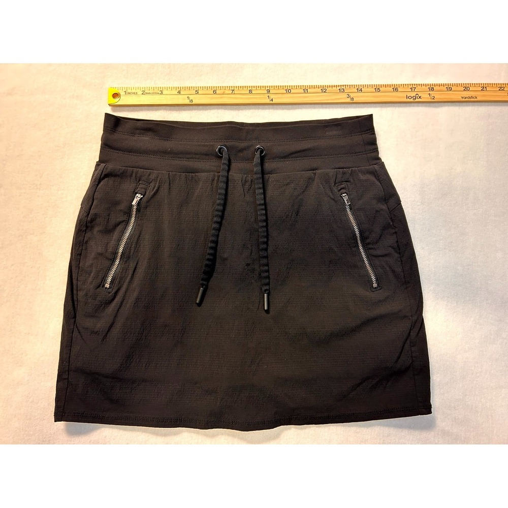 Athleta Trekkie North Skort Shorts + Skirt Black Size 4 Zip Pockets Drawstring - Picture 14 of 16